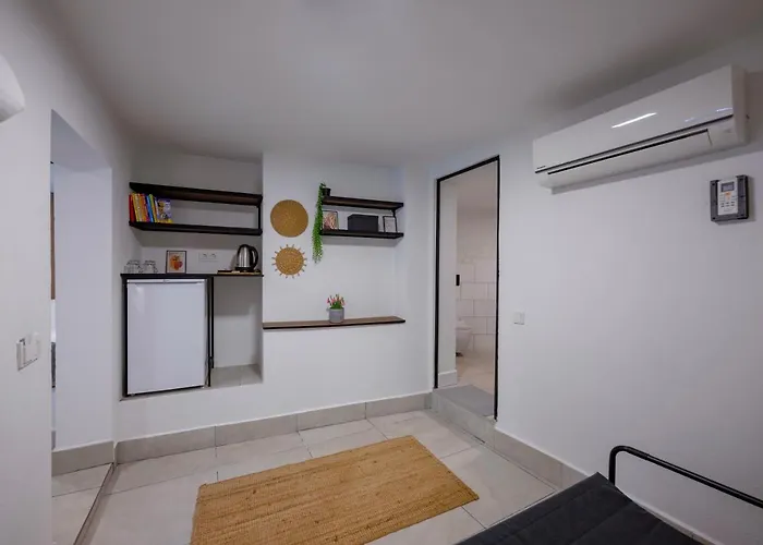 The Easy Terrace *