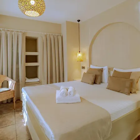The Easy Terrace Hotel *