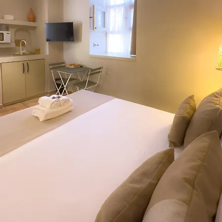 The Easy Terrace Hotel