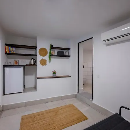 The Easy Terrace *