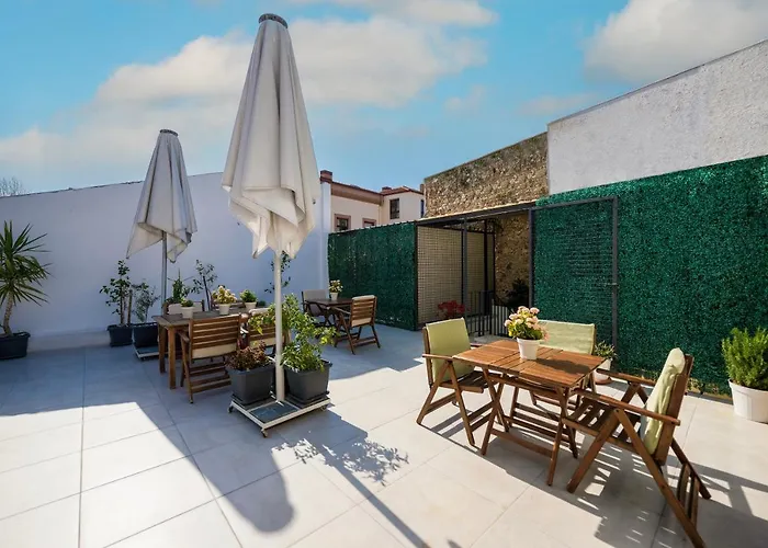 The Easy Terrace Hotel *